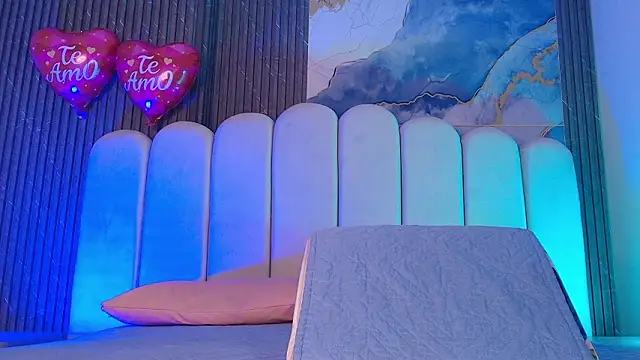 Snapshot of hot_dione chatting on February 24, 2026, 7:15 pm hot dione online show from February 24, 2026, 7:15 pm