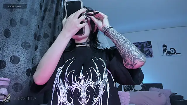 satanbabee online show from December 17, 2025, 10:37 pm