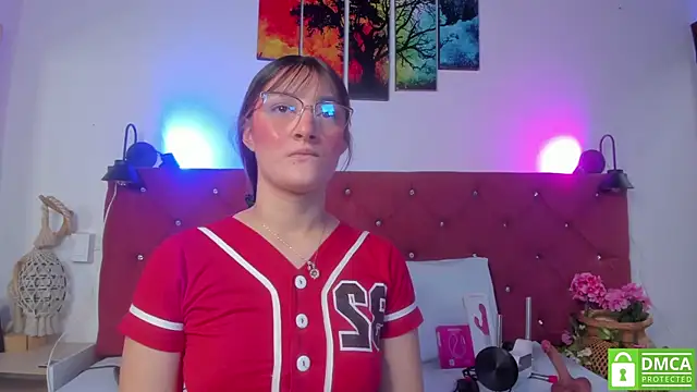 Ruth harvey  online show from November 28, 2025, 1:33 pm