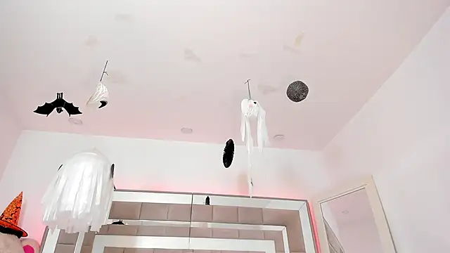 Nicolle foxy online show from October 25, 2025, 1:12 pm