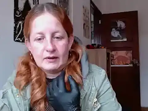 ViioletaMora online show from April 8, 2026, 7:04 pm