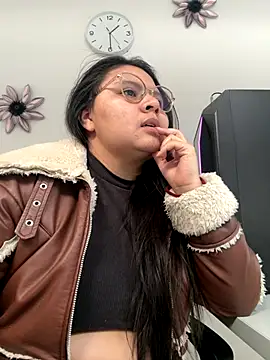 alice love052 online show from December 1, 2025, 6:31 pm