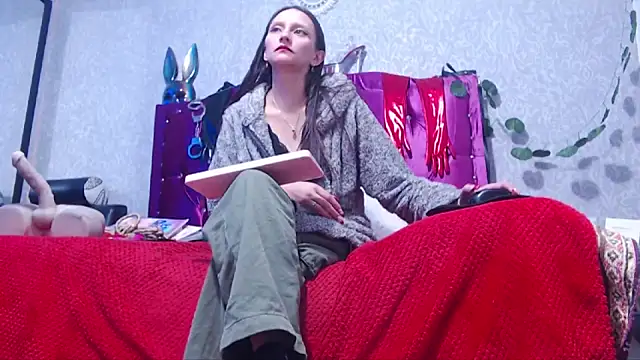 AyshaScott online show from February 9, 2026, 1:53 pm