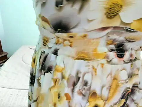 MonicaGarcia  online show from November 8, 2025, 11:14 am