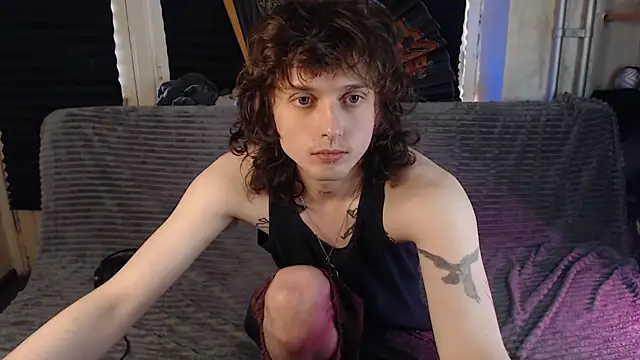 axxxturel online show from June 1, 2026, 1:33 pm