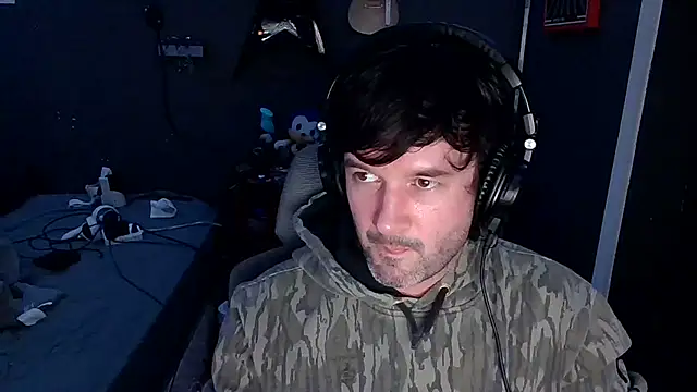 Stix Zadinia online show from December 15, 2025, 3:01 am