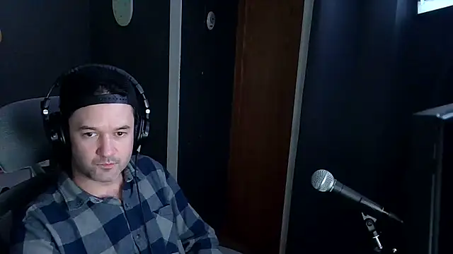 Snapshot of Stix_Zadinia chatting on April 16, 2026, 5:47 pm Stix Zadinia online show from April 16, 2026, 5:47 pm