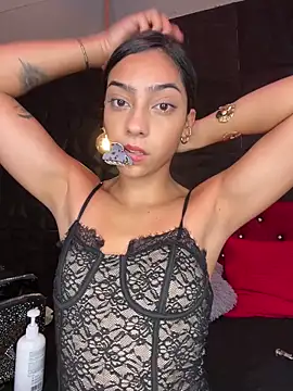 Snapshot of Ema_azel chatting on September 19, 2025, 3:27 pm Ema azel online show from September 19, 2025, 3:27 pm