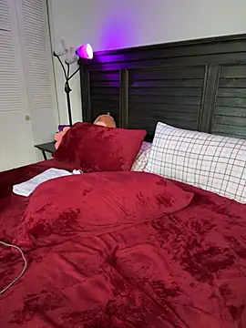 BrattyBae xo online show from February 5, 2025, 6:37 pm