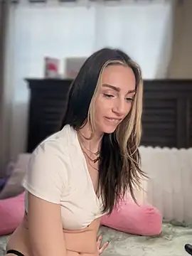 BrattyBae xo online show from February 24, 2026, 6:20 pm