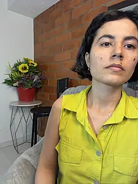 kanela3434 online show from November 28, 2025, 9:04 pm