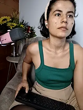 Snapshot of kanela3434 chatting on February 15, 2026, 4:50 pm kanela3434 online show from February 15, 2026, 4:50 pm