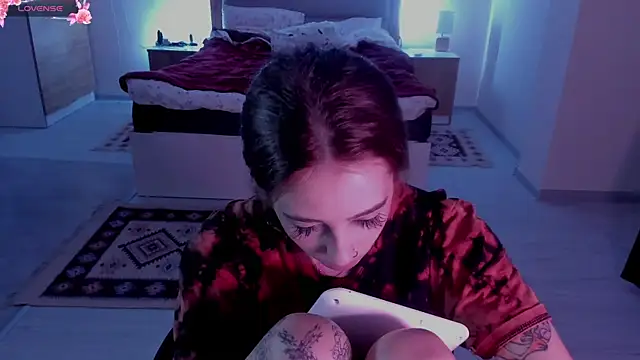 Snapshot of MelodyElf chatting on April 8, 2026, 4:08 pm MelodyElf online show from April 8, 2026, 4:08 pm