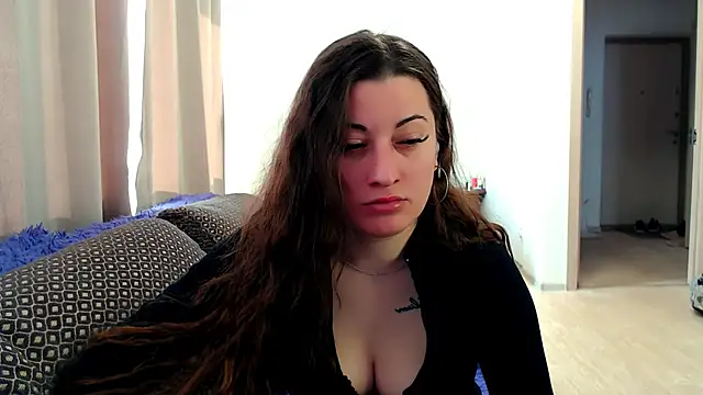 Helen Adams  online show from May 10, 2026, 5:00 am