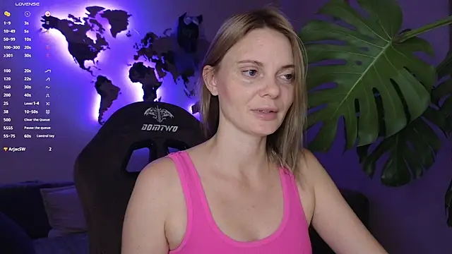 Snapshot of Sam_Klaus chatting on October 10, 2025, 8:53 pm Sam Klaus online show from October 10, 2025, 8:53 pm