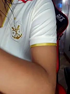 moreninhasilva online show from September 18, 2025, 8:01 pm