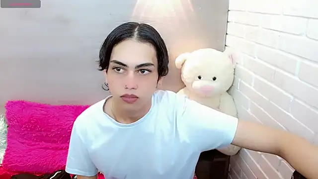 Daniela Pink  online show from November 11, 2025, 8:14 pm