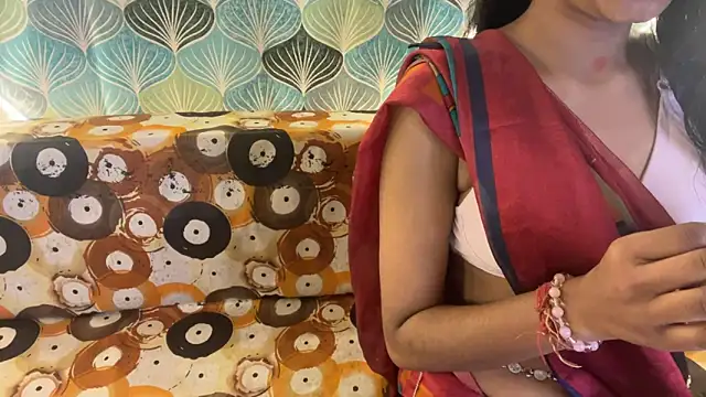 shuhana  online show from November 18, 2025, 4:49 am