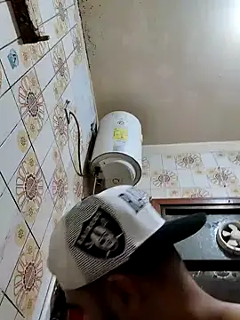 Snapshot of Magicman09@xh chatting on February 22, 2026, 4:30 pm Magicman09xh online show from February 22, 2026, 4:30 pm