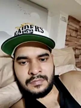 Snapshot of Magicman09@xh chatting on March 3, 2026, 6:42 am Magicman09xh online show from March 3, 2026, 6:42 am