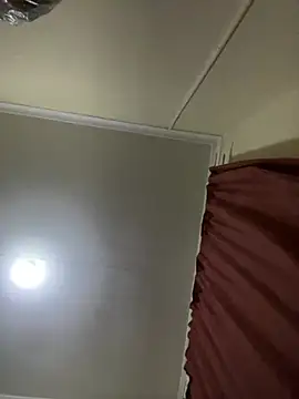 Gifttheskimaskboy online show from March 10, 2026, 1:20 am