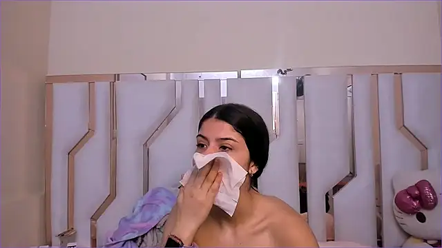 TifanyChill online show from December 18, 2025, 8:23 pm