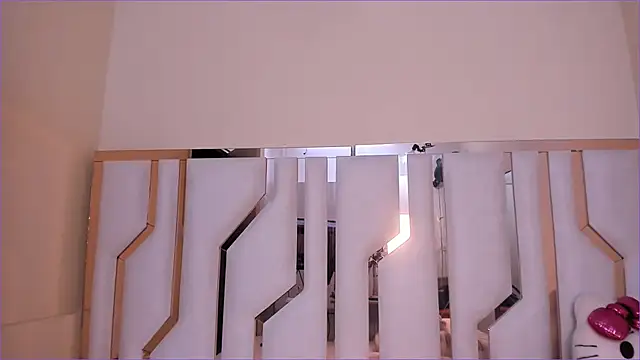 TifanyChill online show from November 12, 2025, 7:07 pm