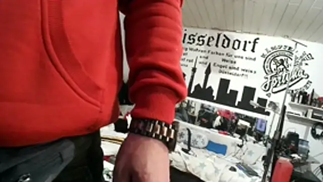 Snapshot of lukasdie chatting on May 10, 2026, 9:16 pm lukasdie online show from May 10, 2026, 9:16 pm