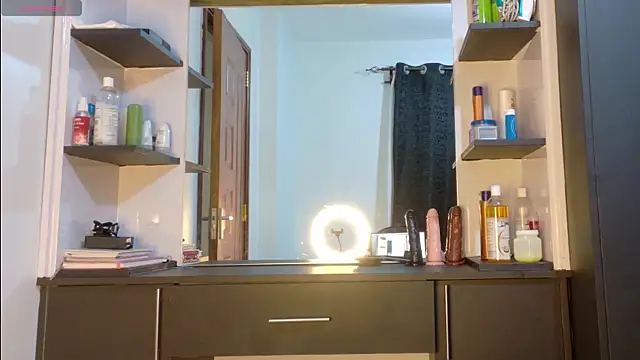 online bestie online show from December 1, 2025, 6:47 am