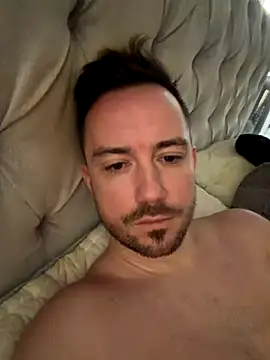 Snapshot of bobbylee2023 chatting on October 23, 2025, 10:58 am bobbylee2023 online show from October 23, 2025, 10:58 am