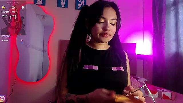 Snapshot of lauvelez__ chatting on June 10, 2026, 3:02 pm lauvelez online show from June 10, 2026, 3:02 pm