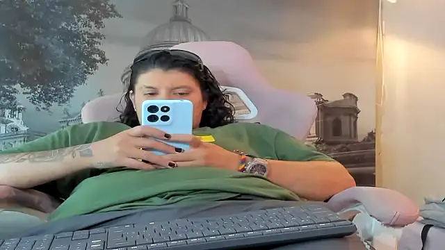 snowflake xxx online show from September 25, 2025, 3:01 am