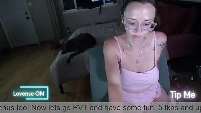 Snapshot of Plantbabeee chatting on June 30, 2026, 4:56 am Plantbabeee online show from June 30, 2026, 4:56 am