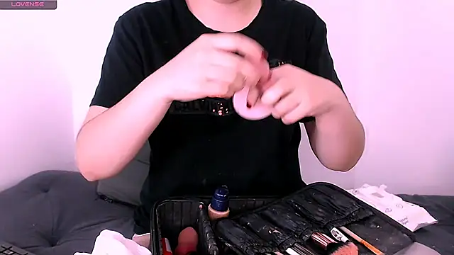 sofi-rojas1 online show from April 2, 2026, 6:53 am