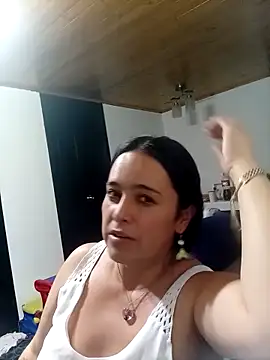 MagicStephany  online show from February 5, 2026, 1:45 am