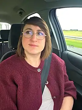 minierose online show from February 22, 2026, 8:17 am