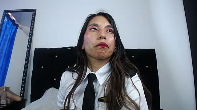 sweet skylove  online show from April 11, 2026, 8:12 pm