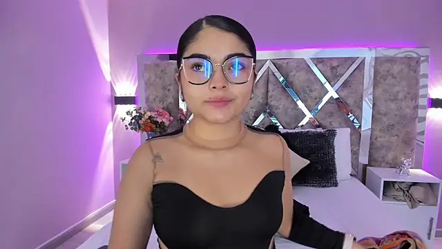 Snapshot of GiselOrtiz chatting on March 7, 2025, 12:12 pm GiselOrtiz online show from March 7, 2025, 12:12 pm