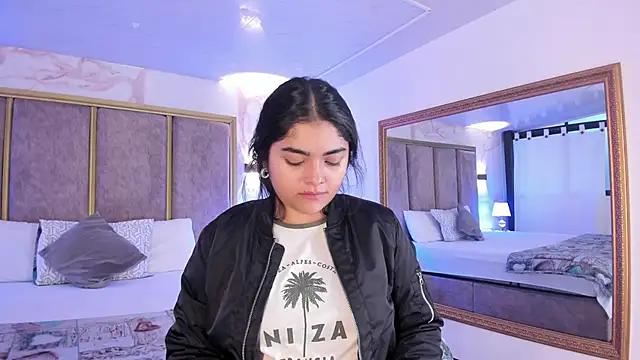 GiselOrtiz online show from November 16, 2025, 11:48 am