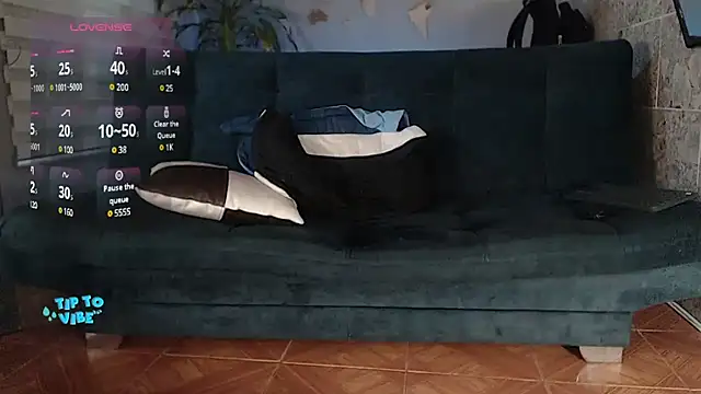 Snapshot of rogert_xx chatting on January 10, 2025, 2:46 am rogert xx online show from January 10, 2025, 2:46 am