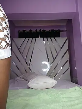 Snapshot of Pretty-queen123 chatting on January 12, 2026, 11:06 am Pretty-queen123 online show from January 12, 2026, 11:06 am