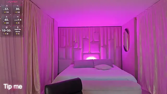 CorinneRusso online show from March 12, 2026, 12:42 pm