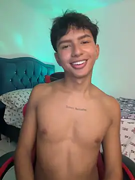 Leonarrrd 01 online show from April 8, 2026, 1:40 am