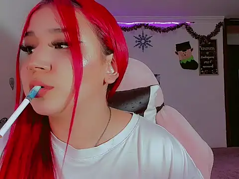 Snapshot of madisonx17 chatting on January 11, 2026, 7:10 pm madisonx17 online show from January 11, 2026, 7:10 pm