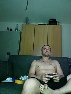 Snapshot of magicSeX4You chatting on December 2, 2025, 10:44 pm magicSeX4You online show from December 2, 2025, 10:44 pm