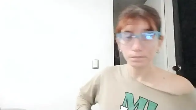 Luna-e-Franco1 online show from January 11, 2026, 12:06 am