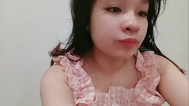 Milajinxi online show from April 10, 2026, 1:01 am