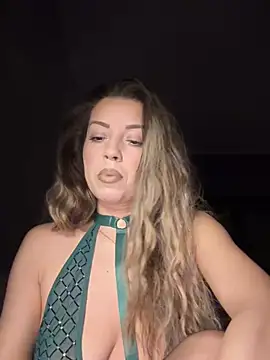 Snapshot of SonyaD_ chatting on February 5, 2026, 3:46 am SonyaD online show from February 5, 2026, 3:46 am