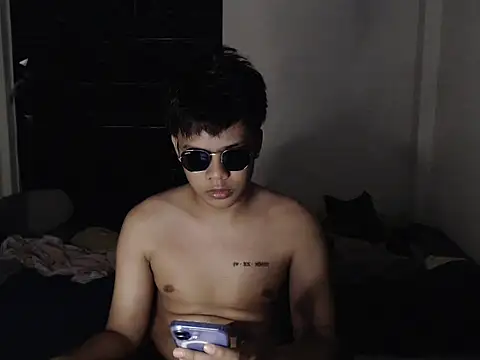 Snapshot of Prince_hottie chatting on October 23, 2025, 5:22 pm Prince hottie online show from October 23, 2025, 5:22 pm