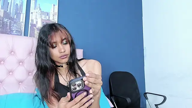 Snapshot of Applehot_LRR chatting on September 27, 2025, 5:19 pm Applehot LRR online show from September 27, 2025, 5:19 pm